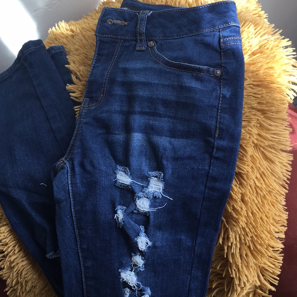 Ripped Skinny Jeans